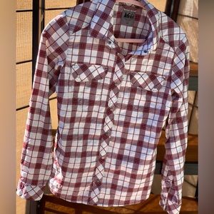 REI shirt